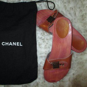 CHANEL Mauve Pearl Clog-Type Sandal